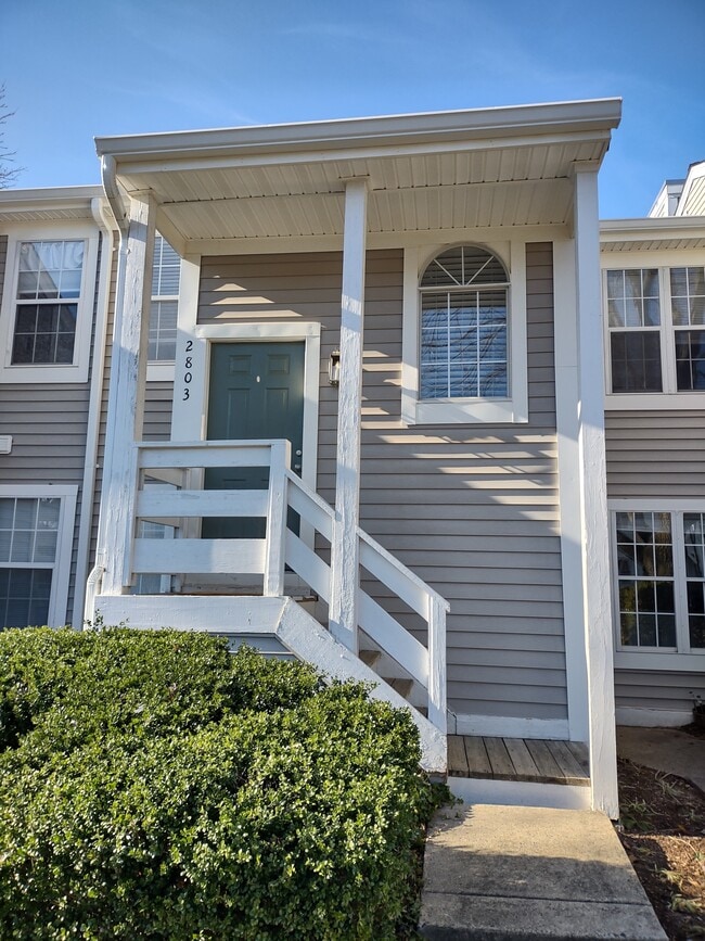 Primary Photo - 2803 Yarling Ct