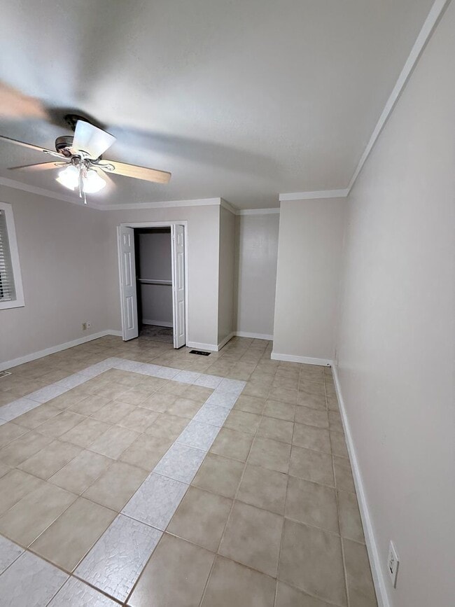 Building Photo - Three Bedroom Home in the Heart of Port Royal