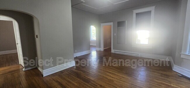 Building Photo - 1103 Crescent Ave