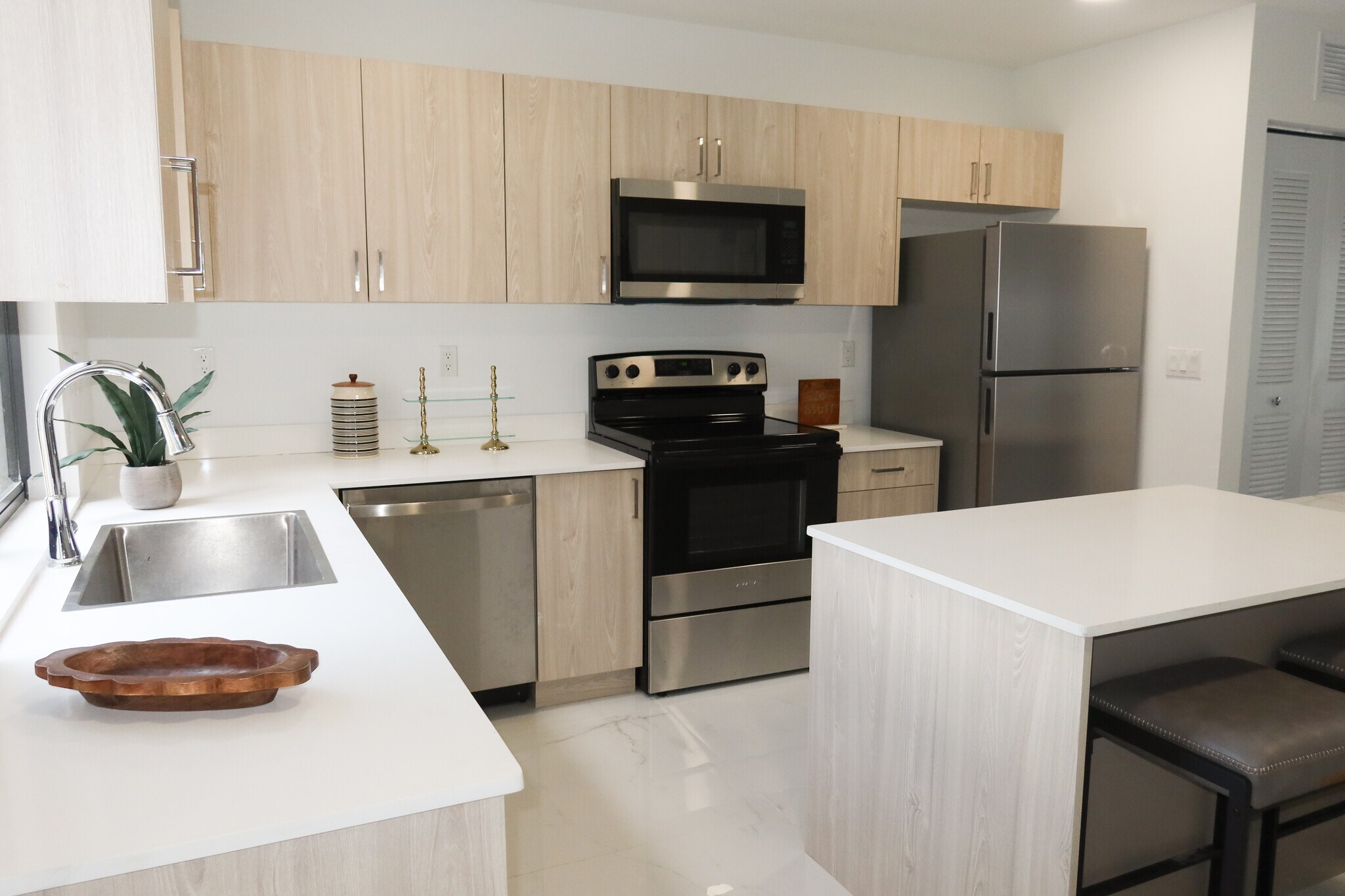 Building Photo - Amelia Townhomes