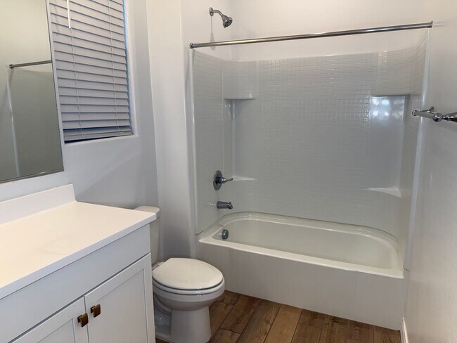 Building Photo - 1673 N St Francis Pl