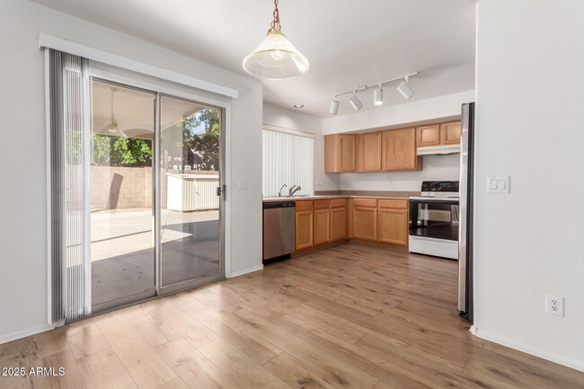 Building Photo - 16640 W Polk St