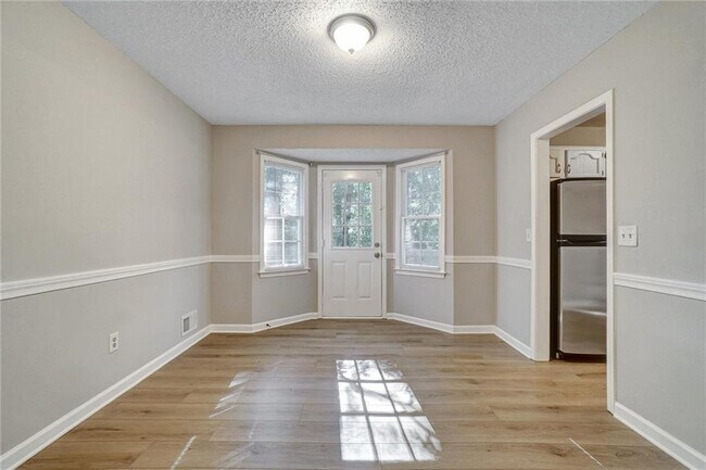 Building Photo - 377 Jamie Dr
