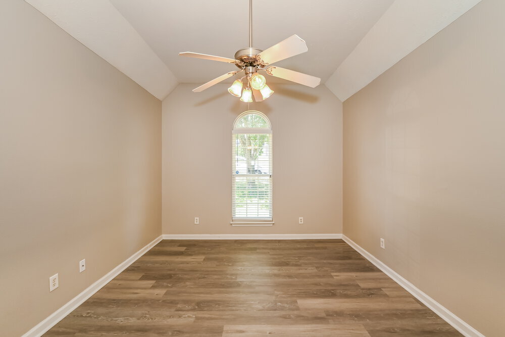 Building Photo - 1303 Tonya Dr