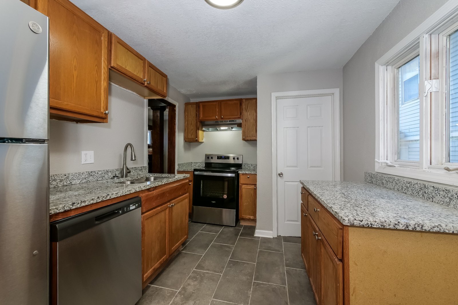 Building Photo - 3929 S Benton Ave