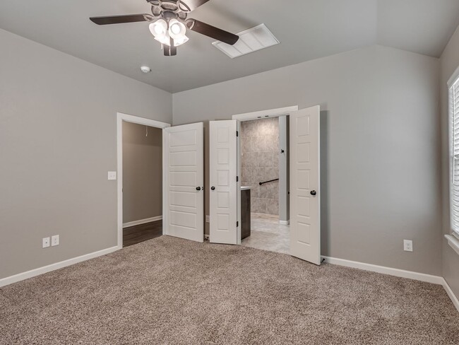 Building Photo - 5800 Campbell Creek Dr