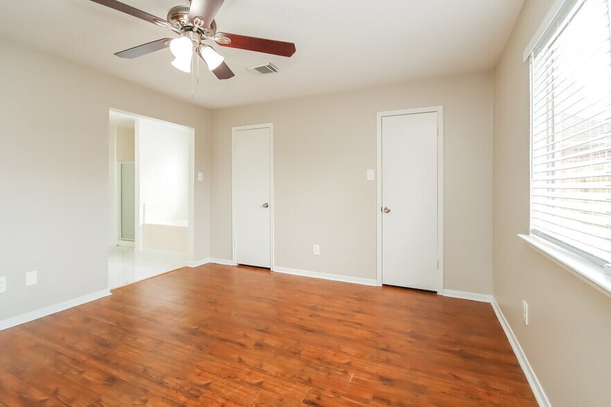 Building Photo - 4731 10 Sleep Ln