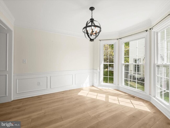 Building Photo - 8806 Admiral Dr