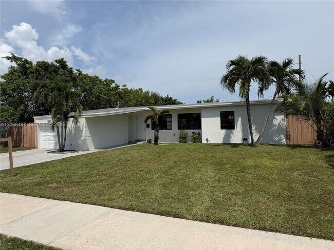 Building Photo - 4361 SW 97th Ct