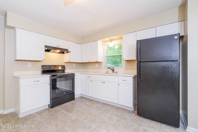 Building Photo - 3422 Peleske Dr