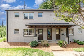 Building Photo - Charming Condo in Walkable Hillsboro Village