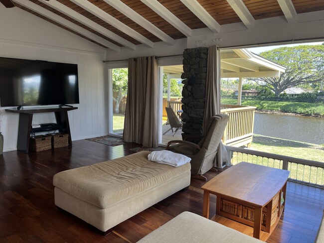 Building Photo - 372 Ilimalia Loop