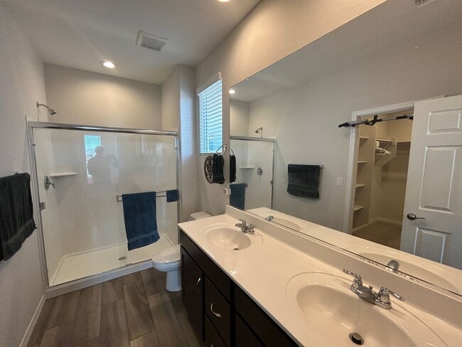 Building Photo - 17567 W Denton Ave