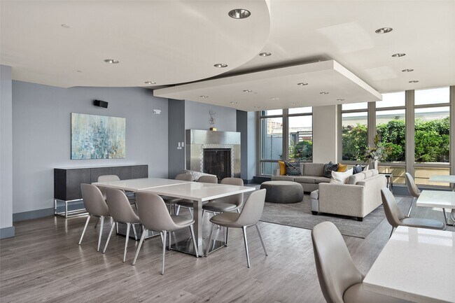 Building Photo - 4909 Laclede Ave