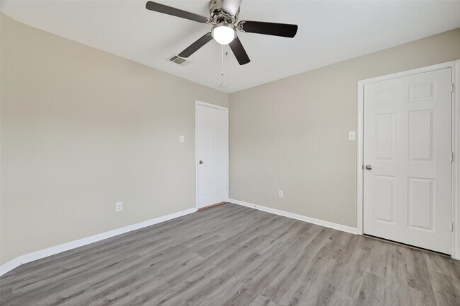 Building Photo - 6019 Wesley Manor Ct