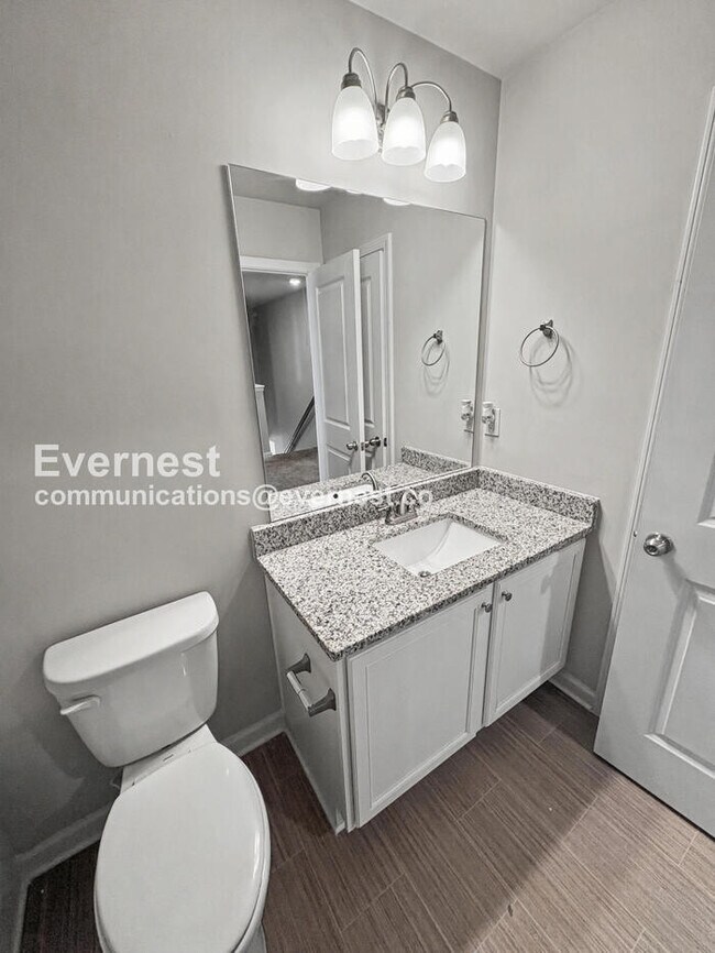 Building Photo - 322 Bertha Honey Stewart Dr