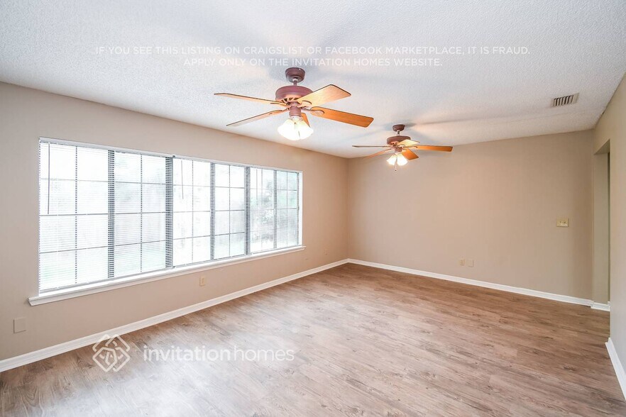 Building Photo - 8104 Kilwinning Ln