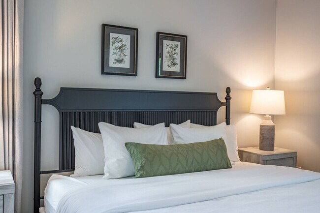 Building Photo - 25 Jennifer Ln