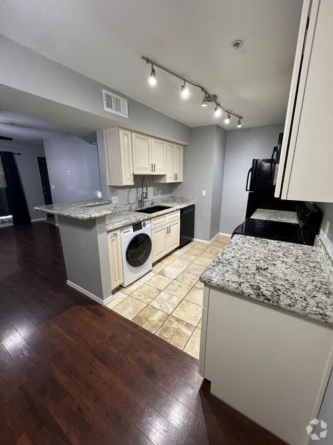 Building Photo - COMING SOON! ARBORS - Super Cute 2 bedroom...