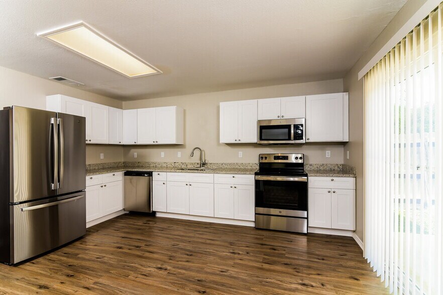 Building Photo - 7934 Dueling Oak