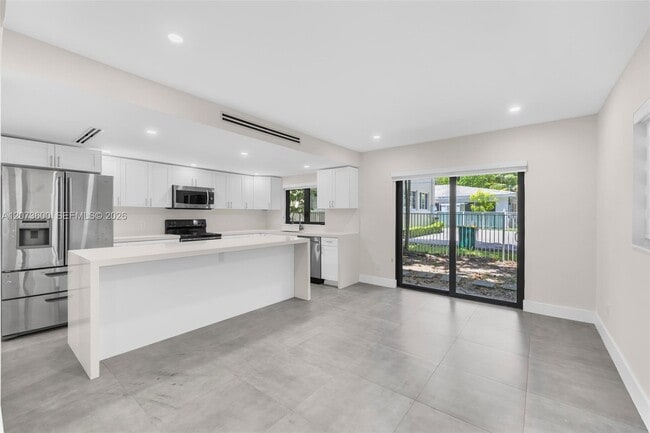 Building Photo - 345 Sarto Ave