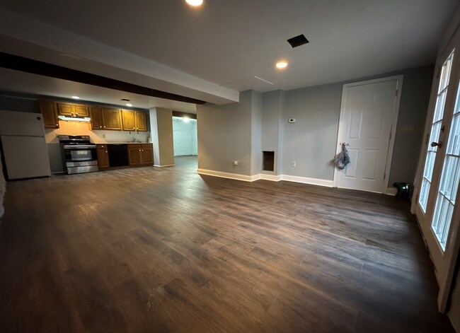 Building Photo - MA6301 - 172-174 West Main Street