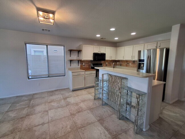 Building Photo - 29109 N Yellow Bee Dr