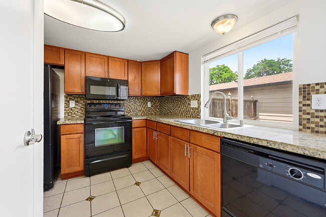 Building Photo - $2,040.95, 2-bed, 2-bath in Aurora with in Unit Laundry!
