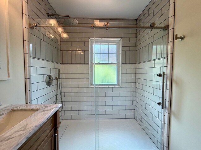 Building Photo - Central - Beautiful 1920's Traditional Brick Home, Newly Renovated