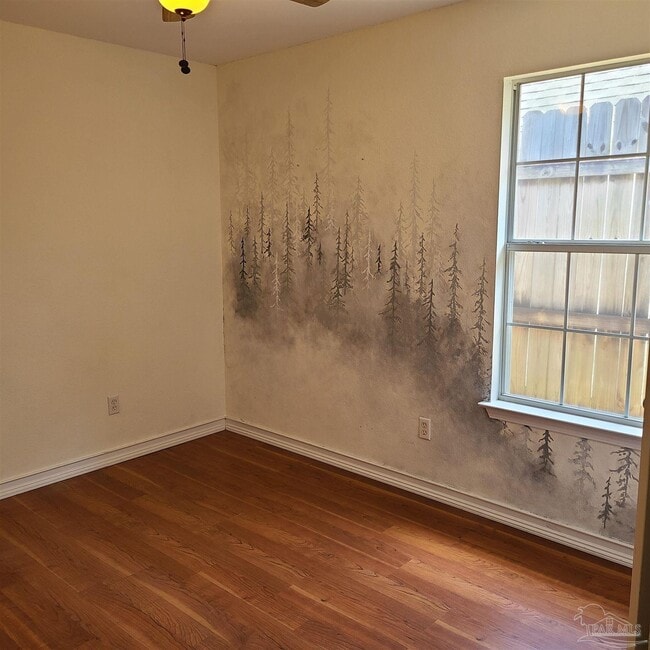 Building Photo - 325 Mirabelle Dr