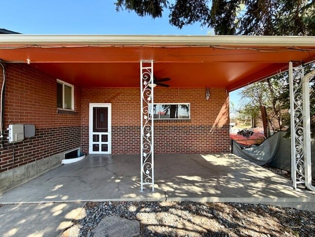 Building Photo - Updated Perlmack Ranch