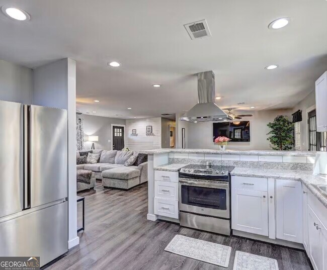 Building Photo - 2734 GA-92