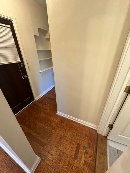 Building Photo - 7325 Balson Ave