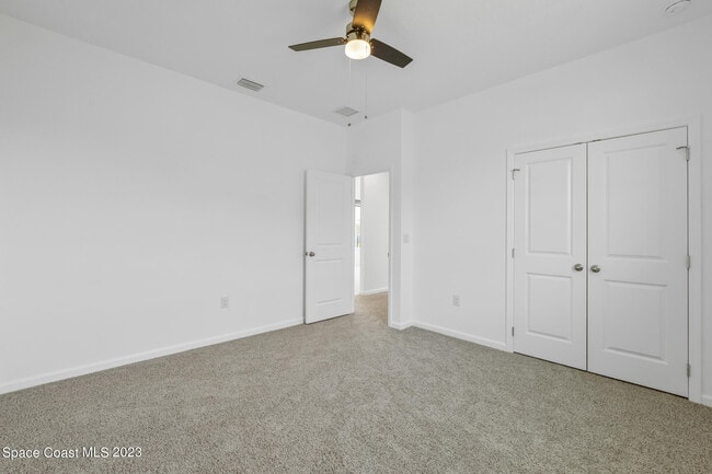 Building Photo - 285 Loymer Cir