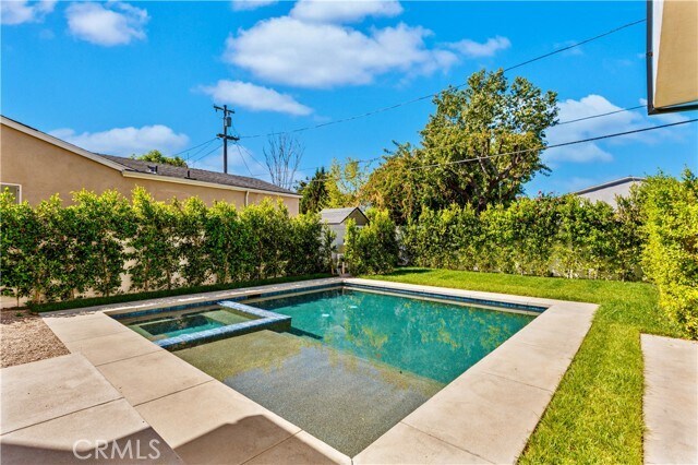 Building Photo - 5935 Yarmouth Ave