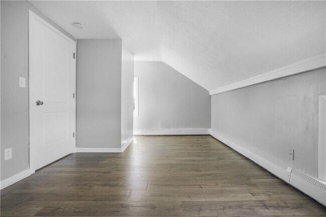 Building Photo - 1081 Bedford St