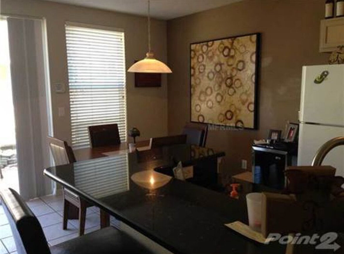 Dinner Room - 9909 New Parke Rd