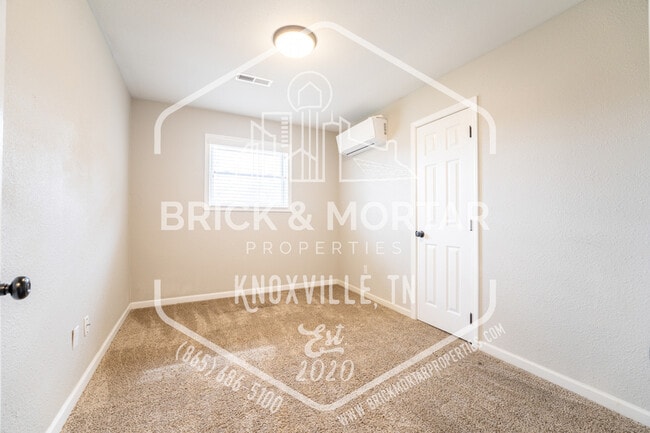 Building Photo - 837 Teffeteller Ln