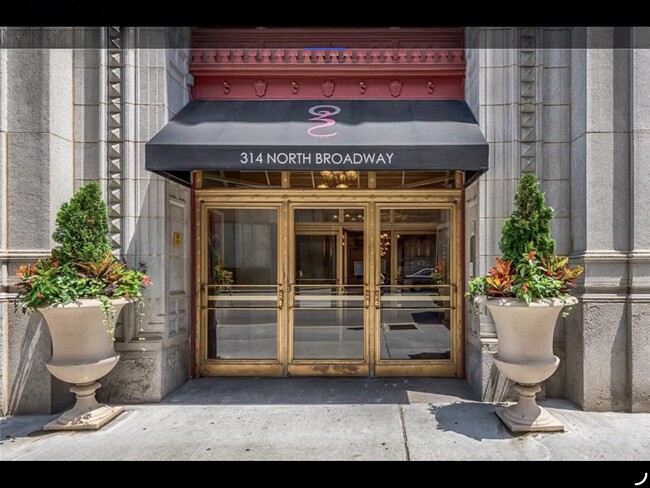 Building Photo - 314 N Broadway