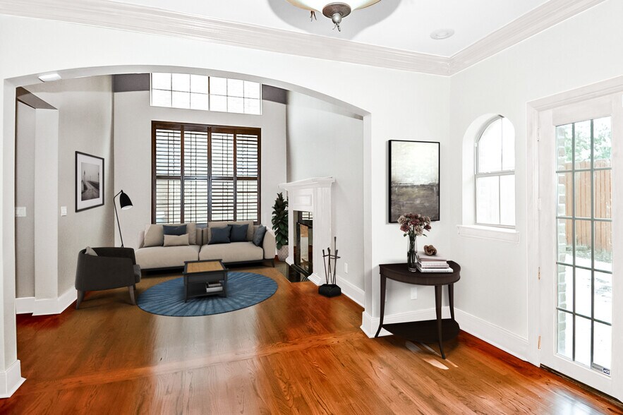 Building Photo - 2915 Normah St