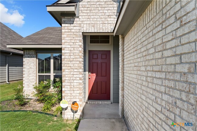 Building Photo - 1231 Kiskadee Branch Dr