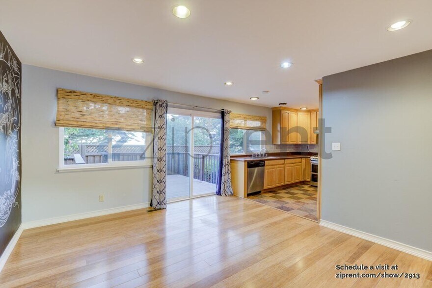 Building Photo - 3648 Gilbert Ct