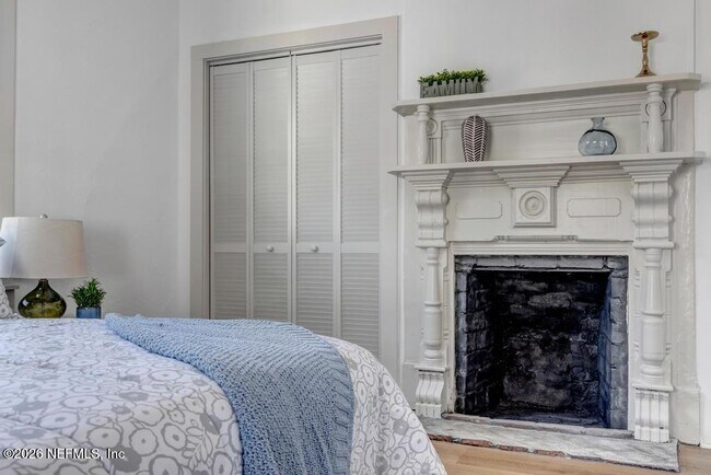 Building Photo - 23 Mulberry St