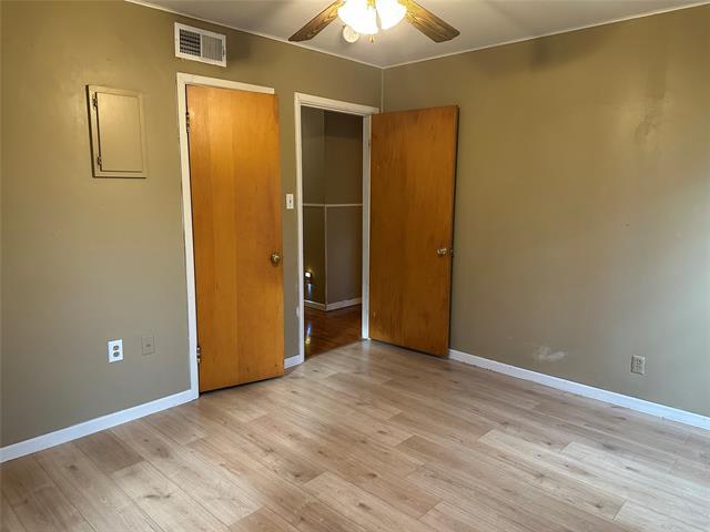 Building Photo - 717 S La Salle Dr