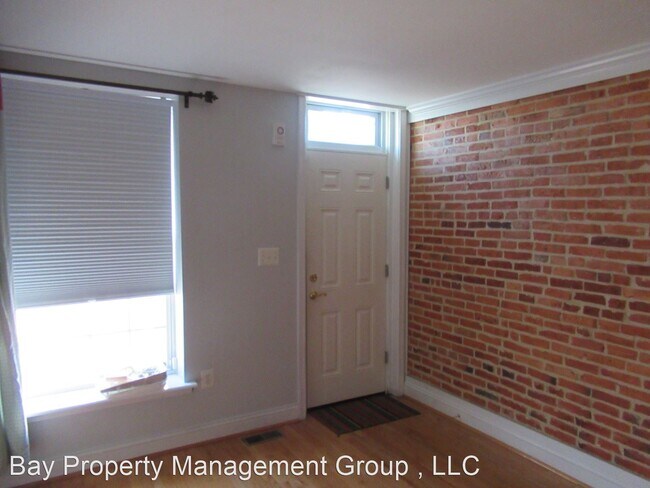 Building Photo - 2 br, 2.5 bath House - 1102 Washington Blvd