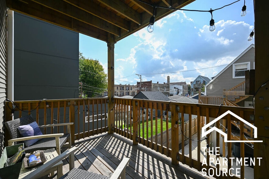 Building Photo - 3611 W Wolfram St