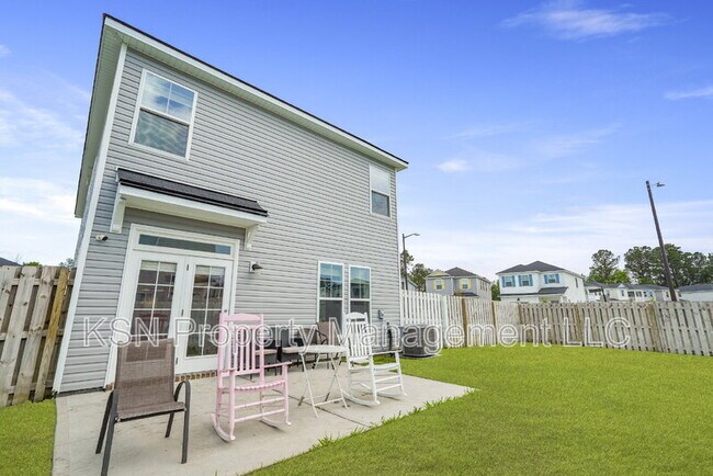 Building Photo - 18 Pomona Cir
