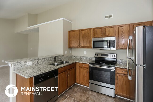 Building Photo - 2152 Mallard Pointe Dr