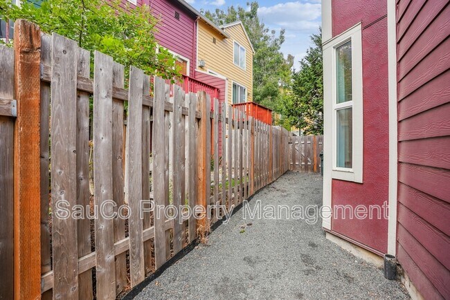 Building Photo - 20680 NW Sedona Ln