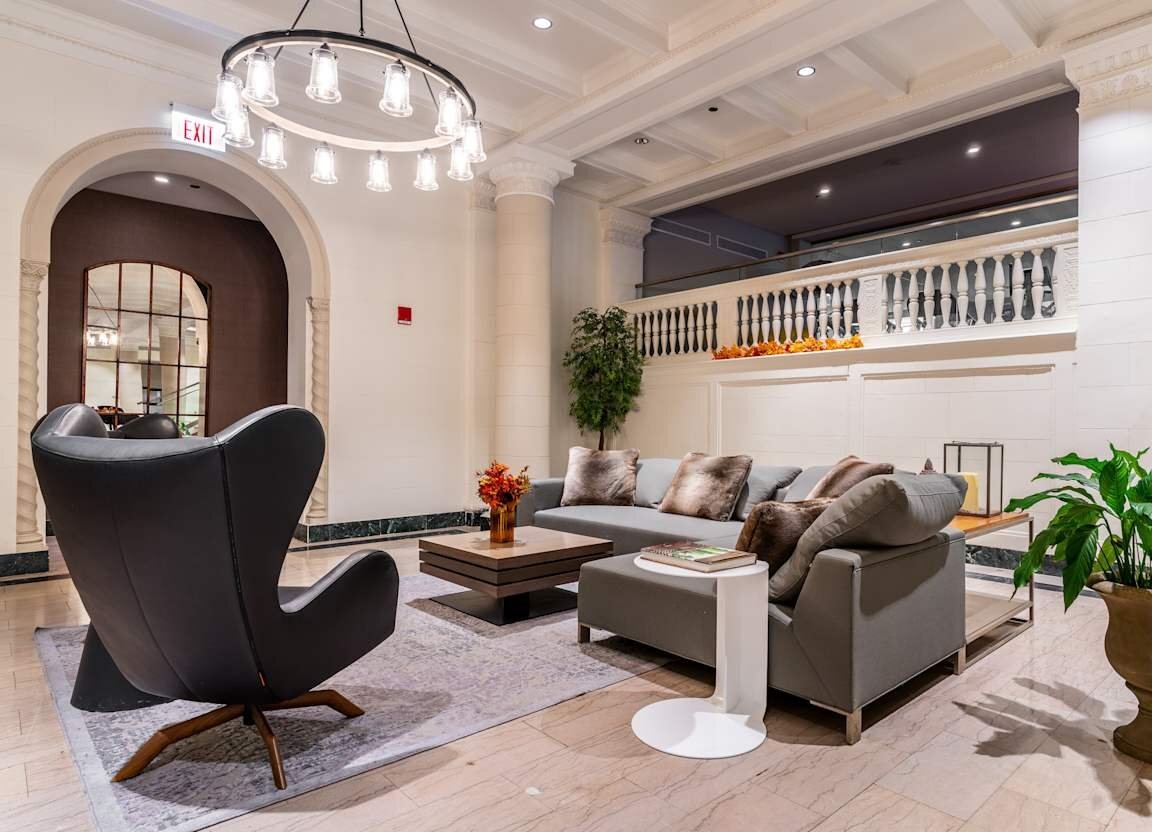 Building Photo - 5000 N Sheridan Rd